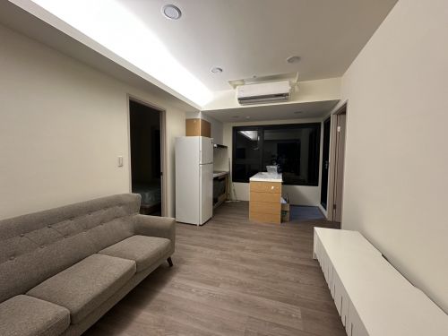 高鐵A18美術水公園景觀二房車