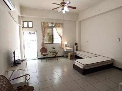 桃園同安街透天大露台獨立套房