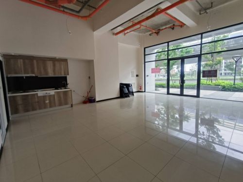 A10和發F1邊間挑高社區底商店面