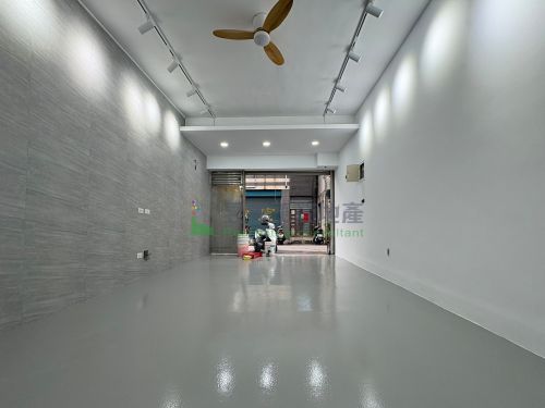 萬壽路旁整新透天店住