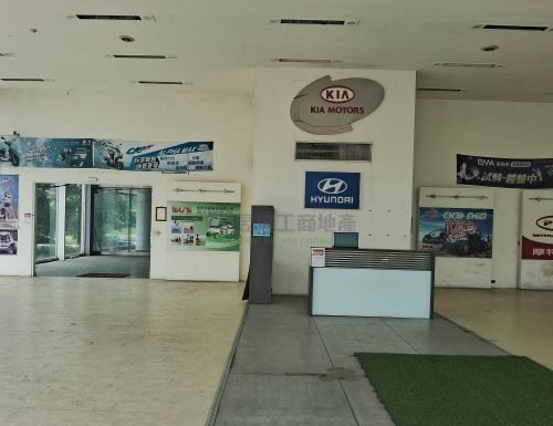 竹北醒目三角窗面寬廠房店面