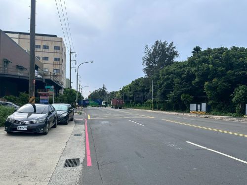 台61旁大面寬特目用地+農